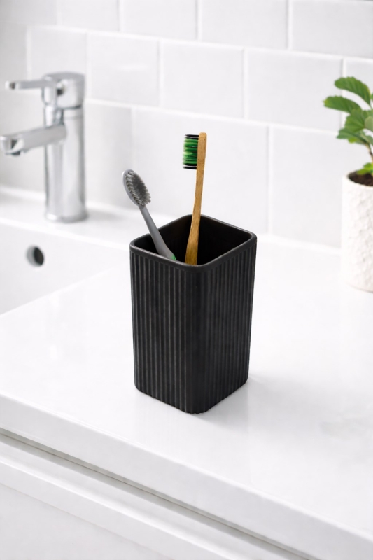 Diş Fırçalık Plastik Siyah Kare 3403 - 1