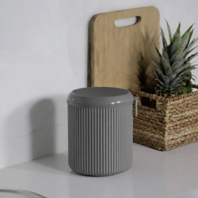 Lines Lüks Çizgili Tezgah Üstü Mutfak Çöp Kovası - Gri Kapaklı Atık Kutusu 5 Litre 3029 - Sas Haus