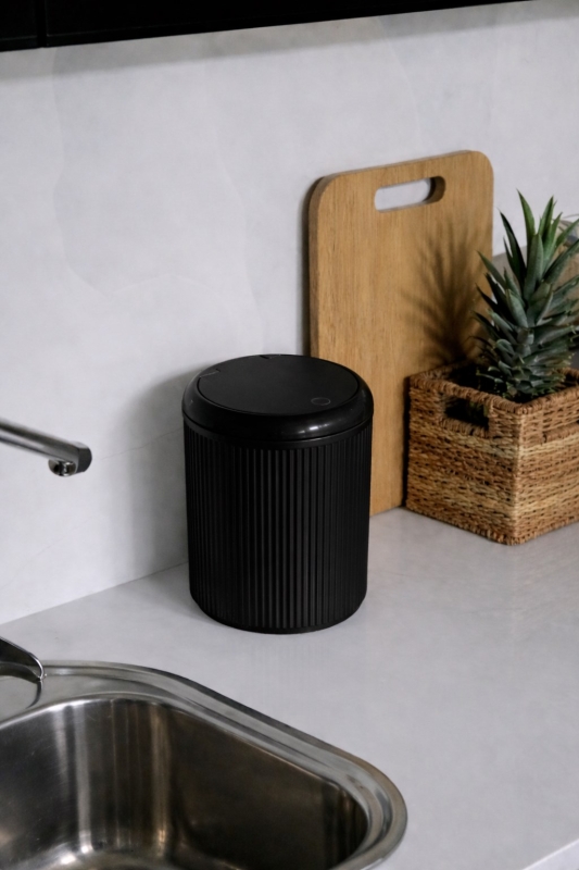 Lines Lüks Çizgili Tezgah Üstü Mutfak Çöp Kovası - Siyah Kapaklı Atık Kutusu 5 Litre 3029 - 3