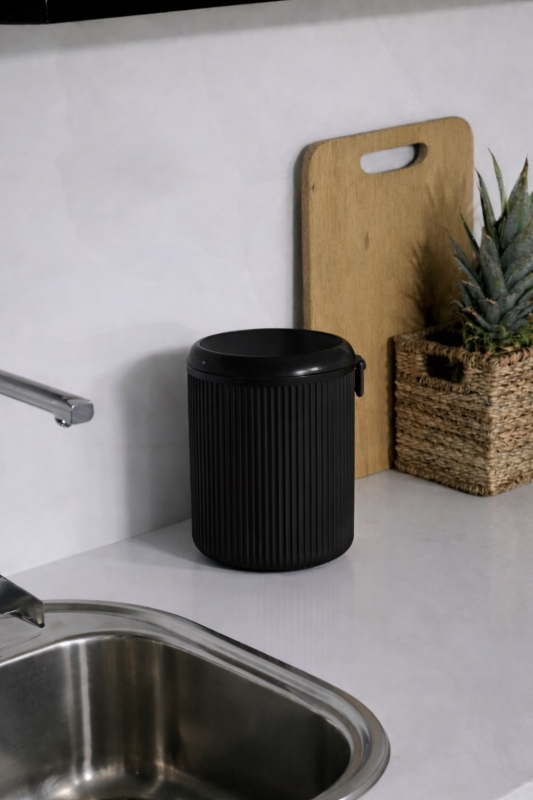 Lines Lüks Çizgili Tezgah Üstü Mutfak Çöp Kovası - Siyah Kapaklı Atık Kutusu 5 Litre 3029 - 4