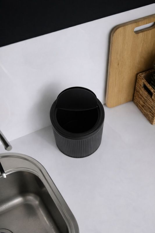 Lines Lüks Çizgili Tezgah Üstü Mutfak Çöp Kovası - Siyah Kapaklı Atık Kutusu 5 Litre 3372 - 3