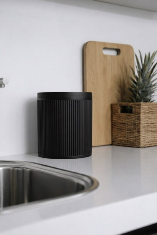 Lines Lüks Çizgili Tezgah Üstü Mutfak Çöp Kovası - Siyah Kapaklı Atık Kutusu 5 Litre 3372 - 6