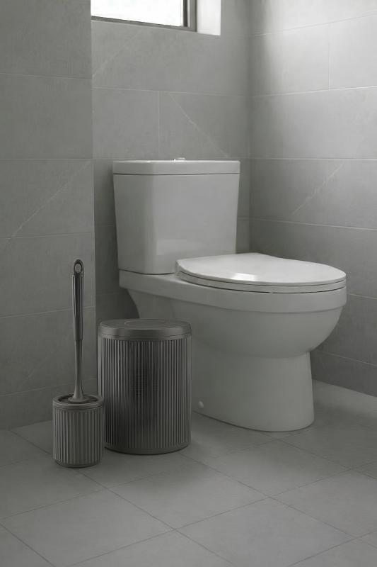 Lines Serisi Gri Banyo Seti, 2 Parça Akrilik Silindir 5 Litre Çöp Kovası ve Tuvalet Fırçası Takımı - 1