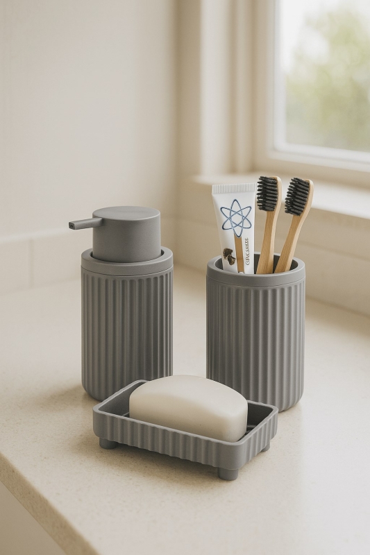 Lines Serisi Gri Banyo Seti, 3 Parça Oval Akrilik Sabunluk Fırçalık ve Sıvı Sabunluk Takımı - 3319 - 5