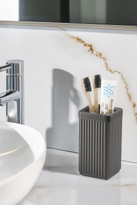 Lines Serisi Gri Banyo Seti, 5 Parça Akrilik Kare 5 Litre Çöp Kovası, Sabunluk, Fırçalık Takımı 3462 - 6