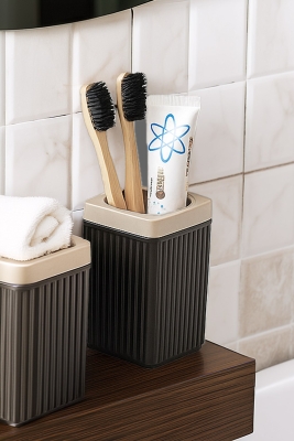 Lines Serisi Siyah Banyo Seti, 5 Parça Akrilik Organizer, Sabunluk, Diş Fırçalık, Pamukluk Takımı - 4