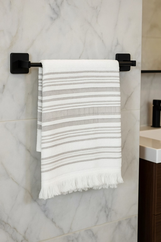 Yapışkanlı Siyah 4’lü Banyo & Mutfak Havluluk Seti – WC Kağıtlık, Rulo, Çember & Uzun Havlu Askısı - 2